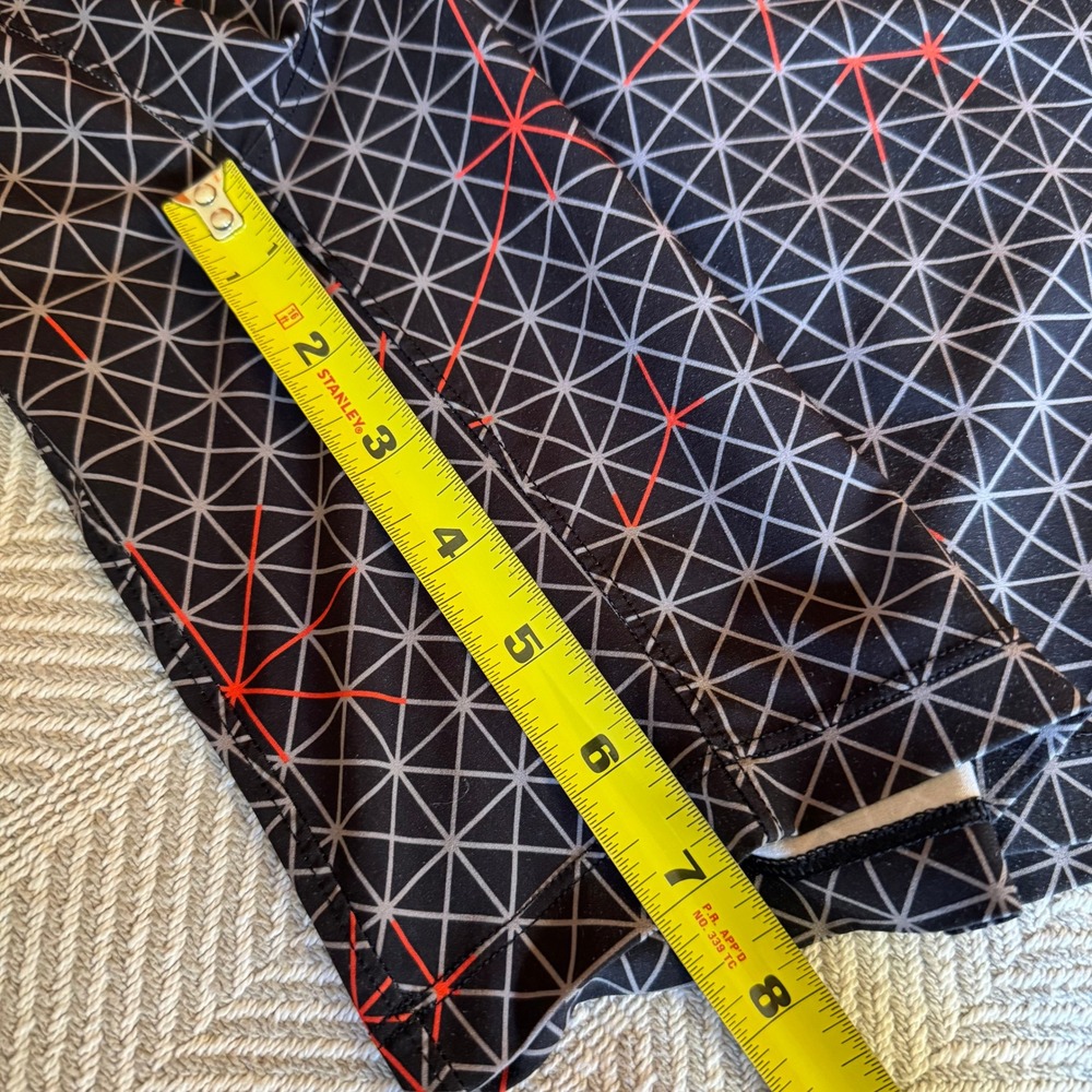 Lululemon Pace Breaker Linerless Shorts Mens Medium Black Orange Geometric 7" - Picture 9 of 9